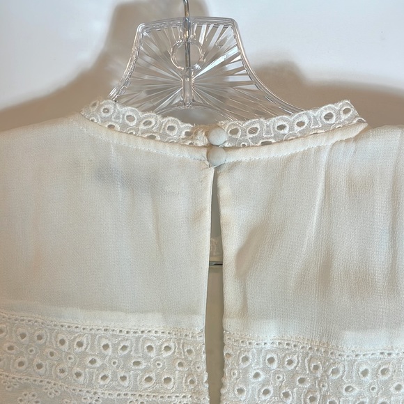 Alice and Olivia Ophelia Eyelet Lace Cold-Shoulder Ivory Blouse - Picture 13 of 15